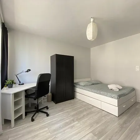 Daire Cosy, Spacieux Avec 3 Et Espaces De Travail - Pres Bas Clermont-Ferrand