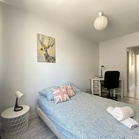 Daire Cosy, Spacieux Avec 3 Et Espaces De Travail - Pres Bas